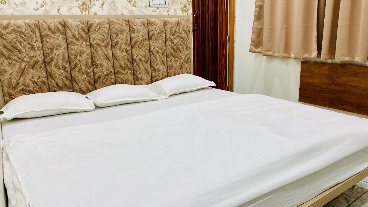 Hotel Malay Inn Ujjain Exterior photo