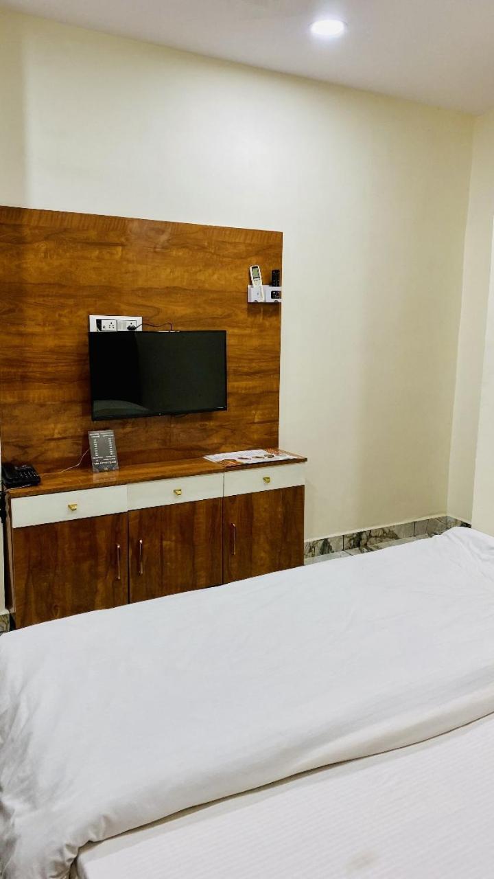 Hotel Malay Inn Ujjain Exterior photo